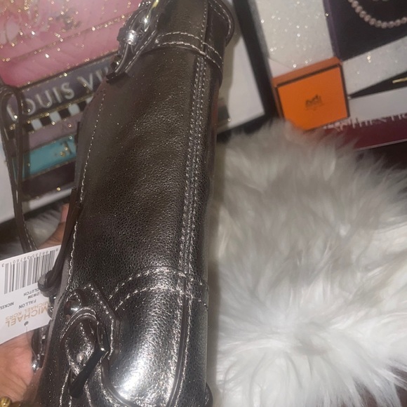 NWT Authentic Michael Kors wristlet clutch - Picture 7 of 15